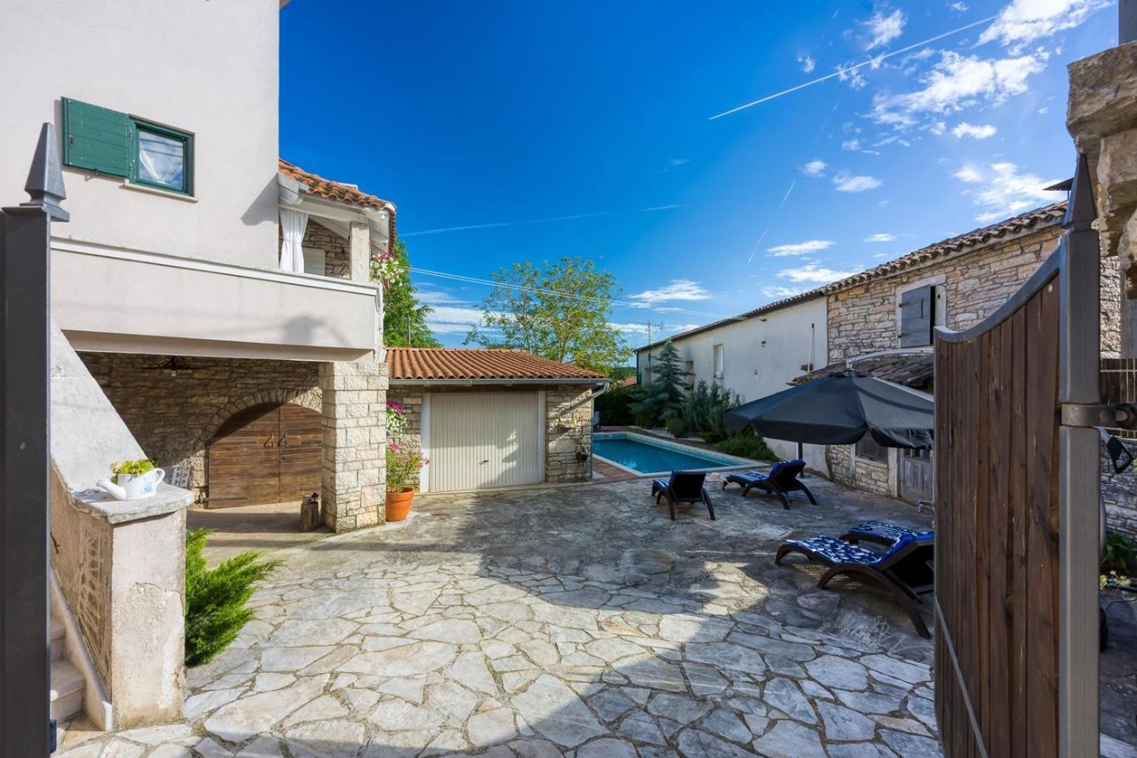 Casa Gustinka Villa Heki Luaran gambar